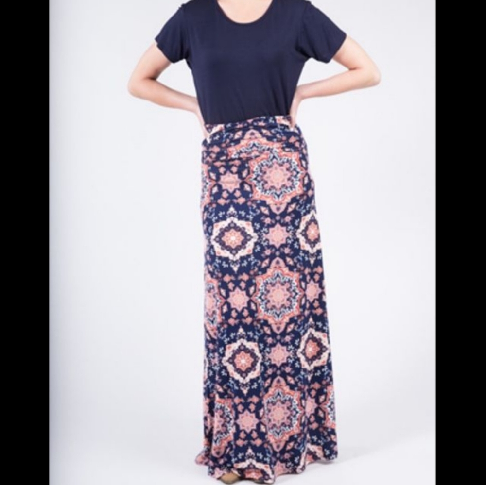 A&D Maxi Skirt NWT
